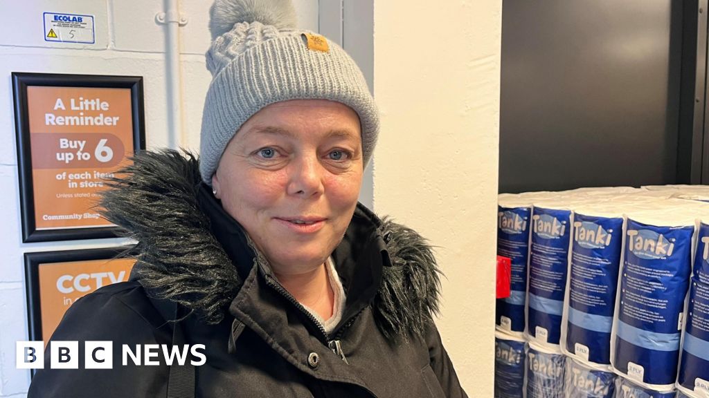 ‘Families can save £200 a month at Hull community shop’