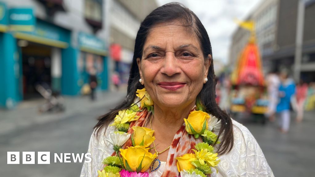 Tributes as Leicester’s Manjula Sood – UK’s first female Asian lord mayor – dies