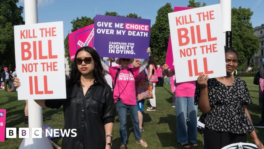 Assisted dying bill ‘no hope’ of passing unless Lords change approach, warns peer