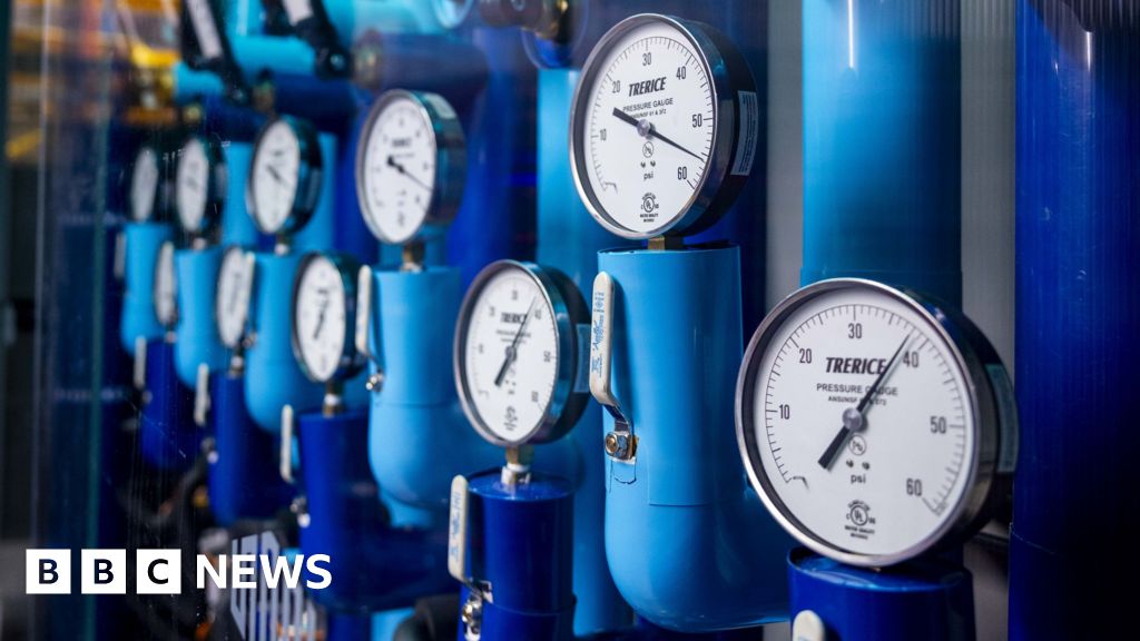 Data centres: The new tech stopping chips from overheating