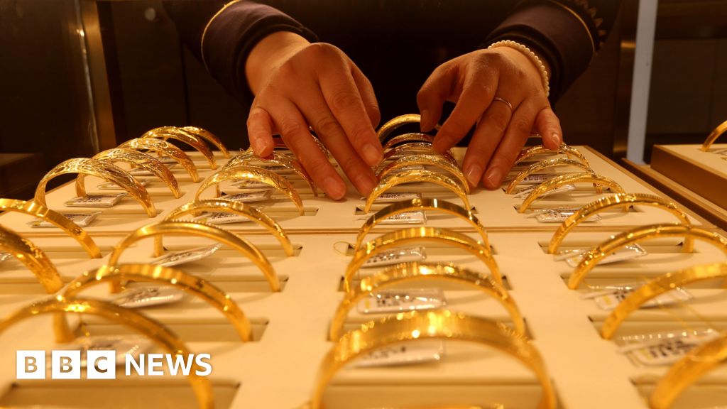 Gold price rises after US captures Venezuela’s Maduro