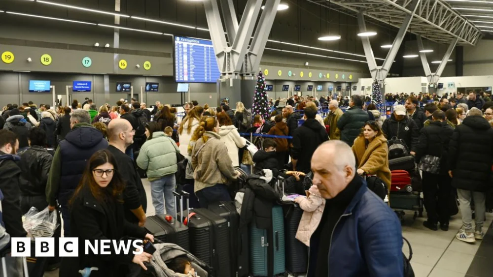 Greece: Thousands stranded across Europe as air space disrupted.