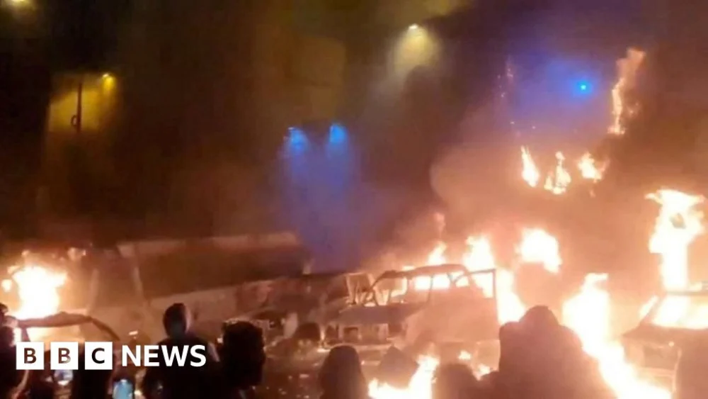Iran protests: Medics describe overwhelmed hospitals as demonstrations enter second week