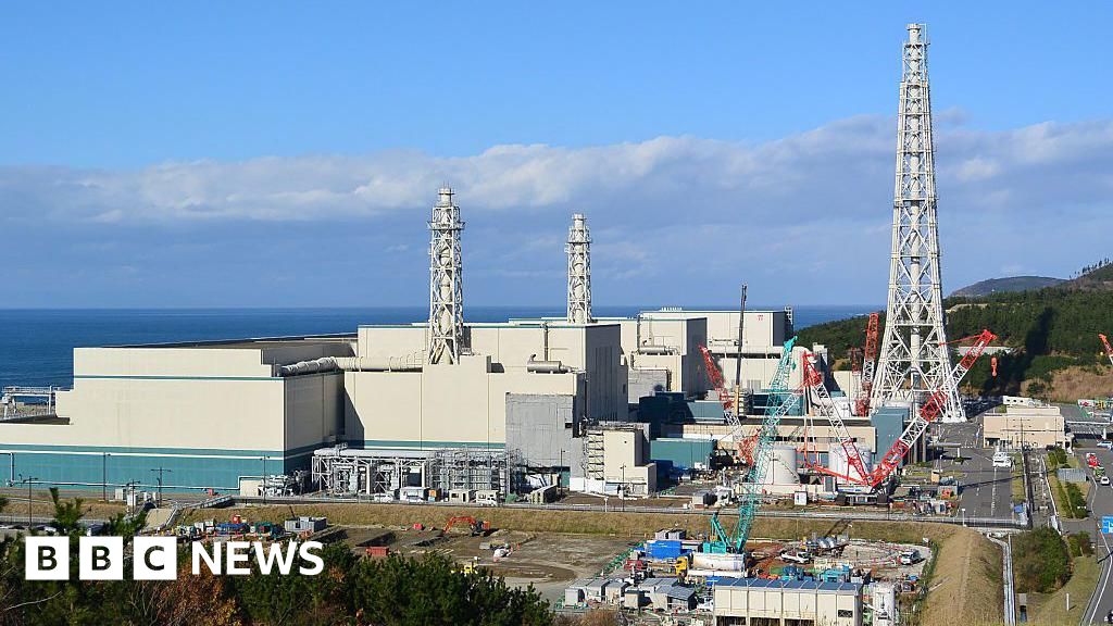 Japan suspends world’s largest nuclear plant hours after restart