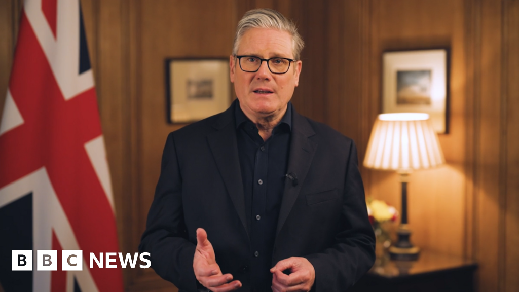 Keir Starmer vows to ‘defeat decline and division’ in new year message