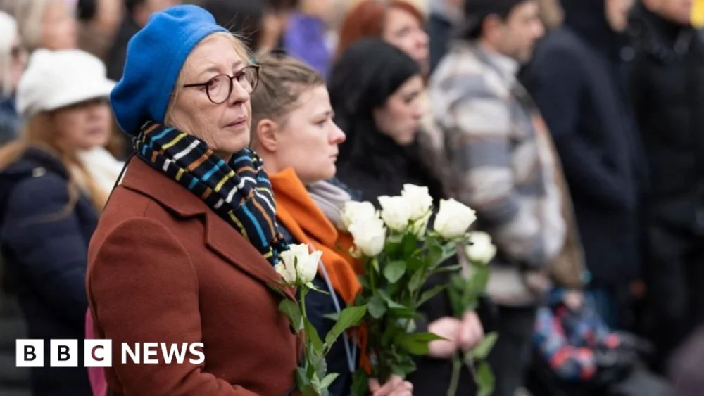 Owner of Swiss ski resort held in custody after deadly New Year’s Eve fire.