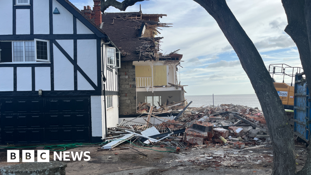 Thorpeness homeowners getting money for demolition, says council