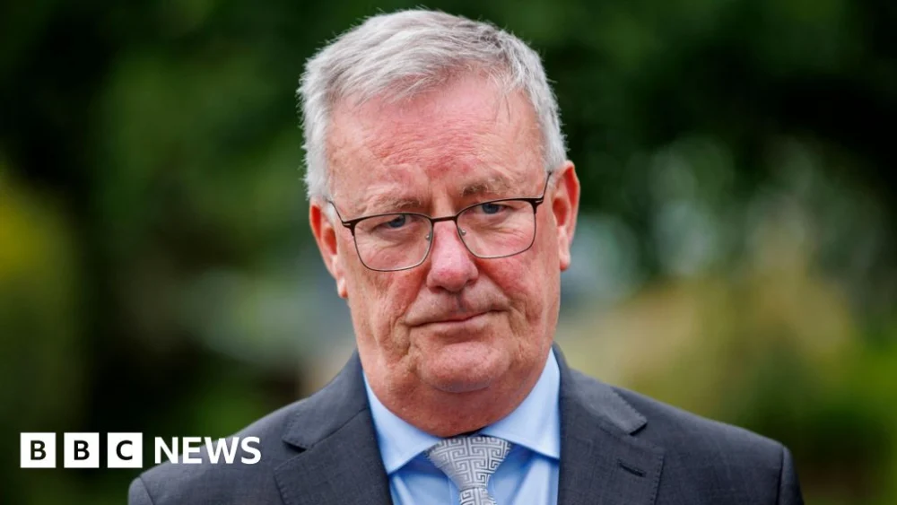 Ulster Unionist Party: Mike Nesbitt to stand down as leader.