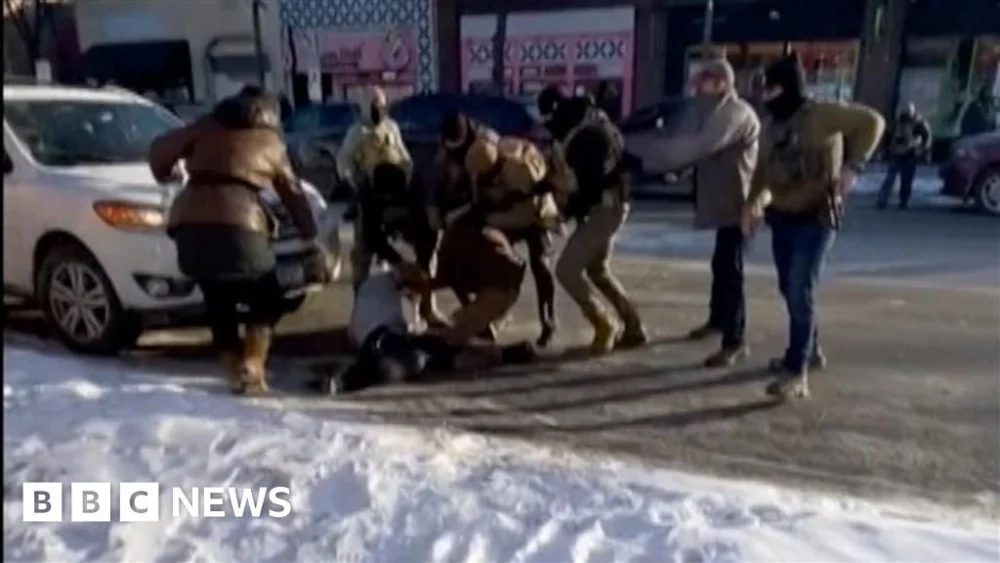 Video shows moments around fatal shooting in Minneapolis