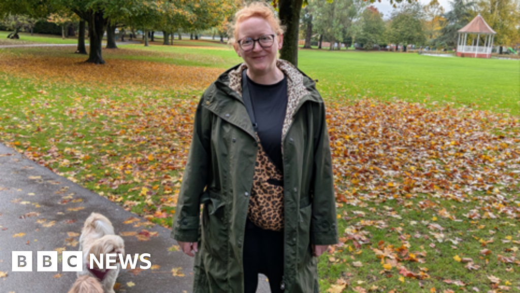 Wiltshire woman to walk 115km after surviving two heart attacks