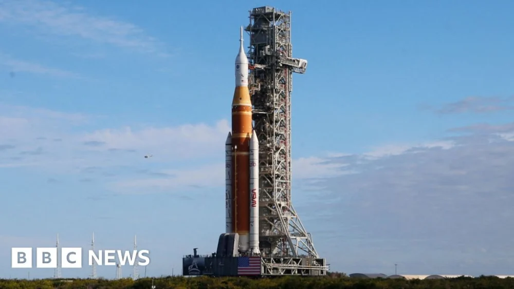Artemis II: Nasa’s mega Moon rocket arrives at launch pad.
