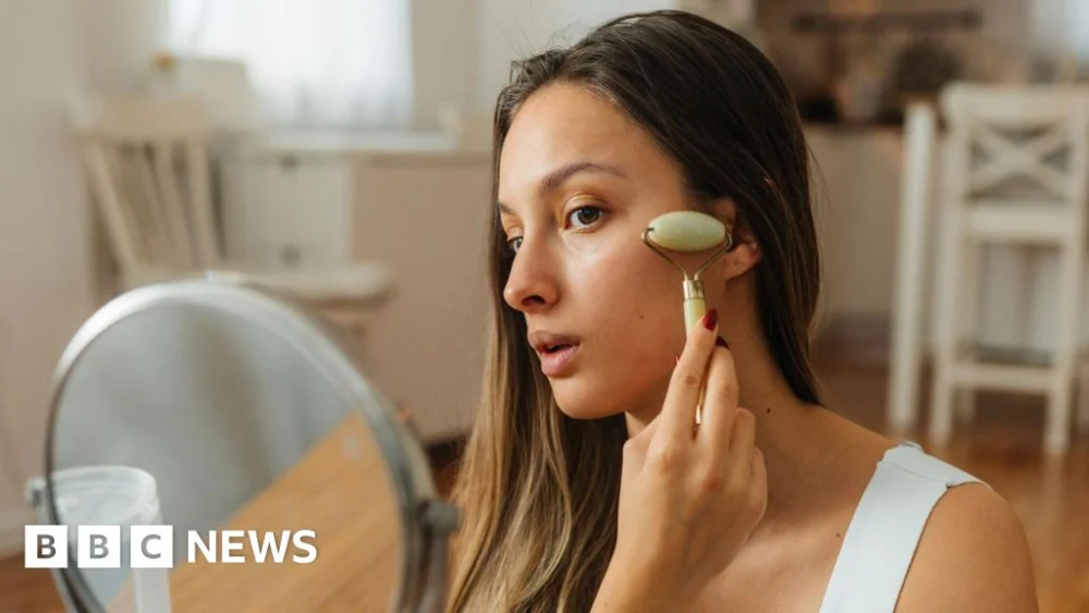 Can ice baths, gua shas and caffeine cream really depuff your face? Viral face depuffing tricks – skin experts reveal if they work.