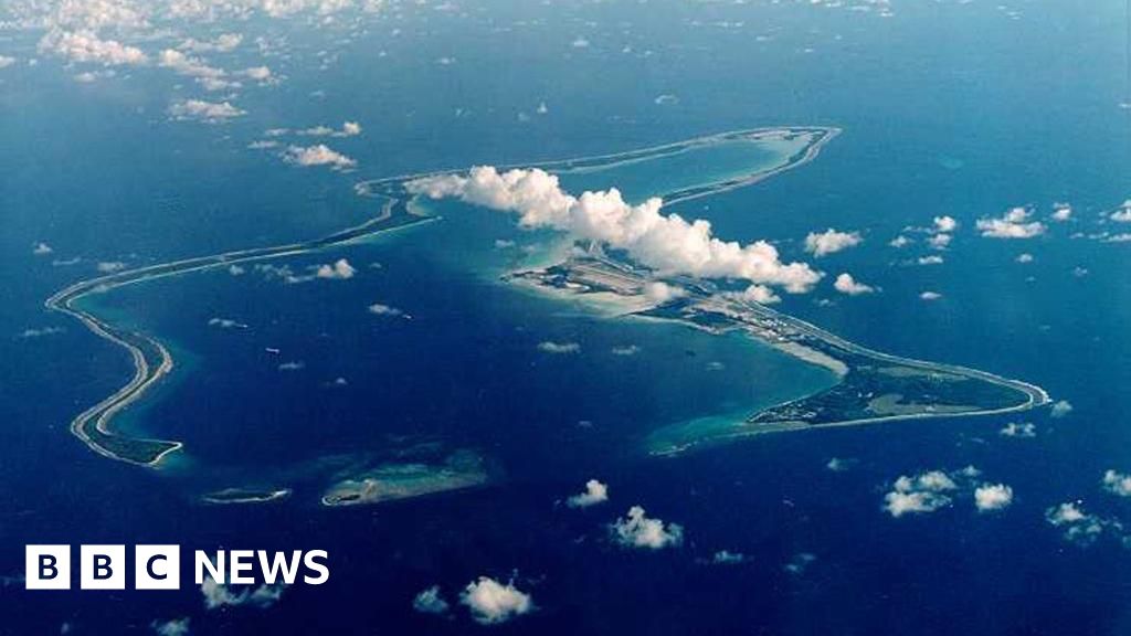 Chagos Islands: Do not give away Diego Garcia, Trump tells UK