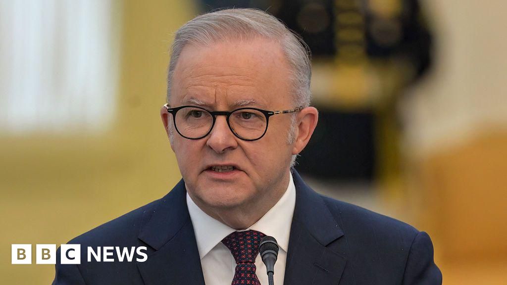 Chinese dance group’s tour triggers bomb threat against Australian PM