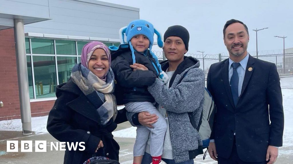 Five-year-old boy and father detained by ICE return to Minnesota