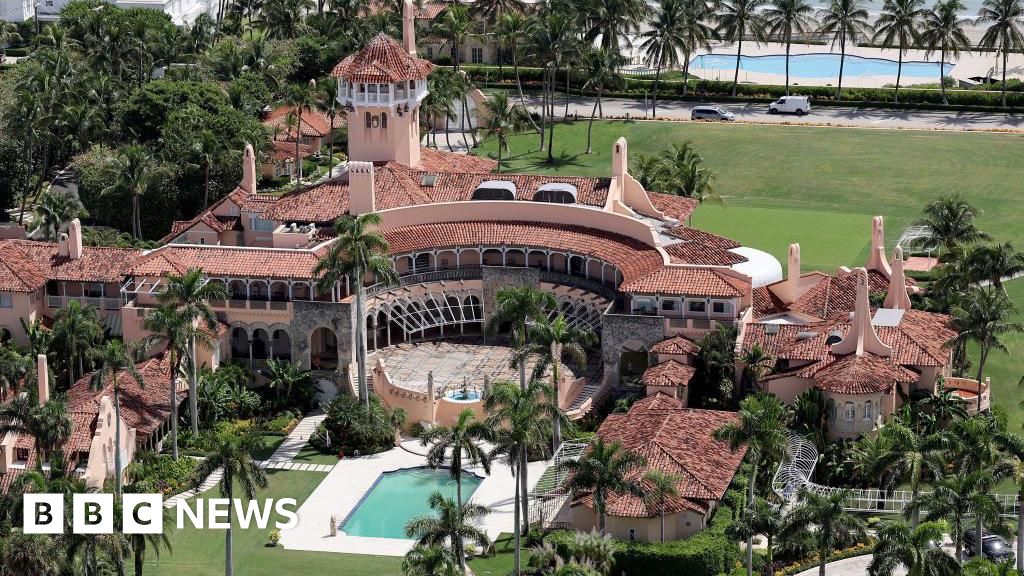 Man killed after entering secure perimeter of Trump’s Mar-a-Lago residence, Secret Service says