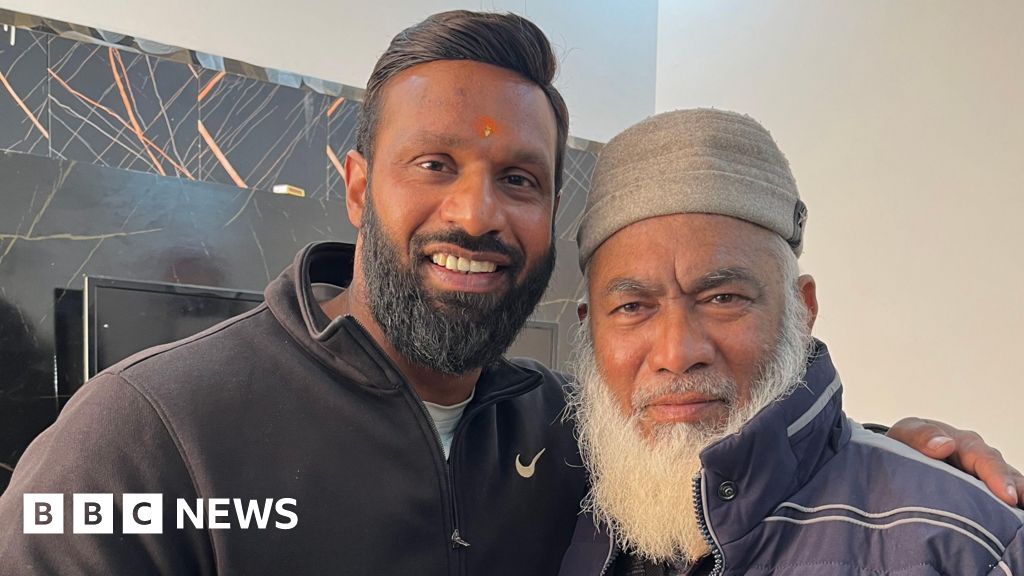 Mohammad Deepak: The Hindu who stood up for a Muslim and became a hero in India.