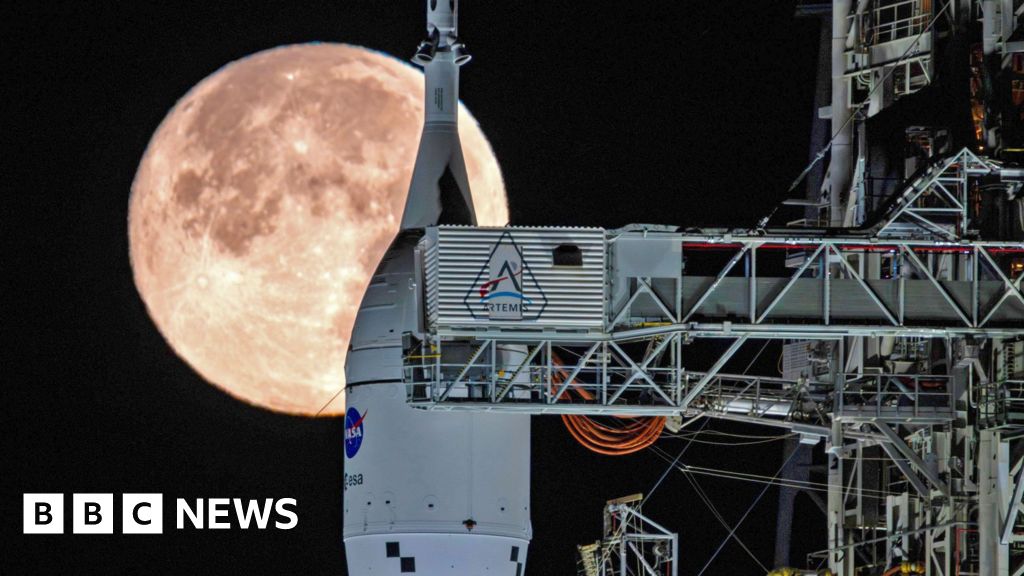 Nasa targets March 6 date to send humans back around the Moon.