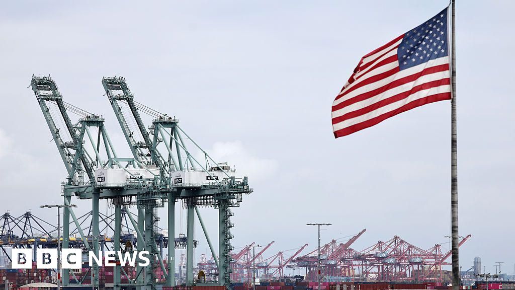 Trump’s new global tariff comes into effect at 10%