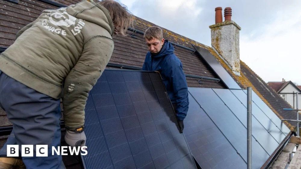 UK households to get £15bn for solar and green tech to lower energy bills