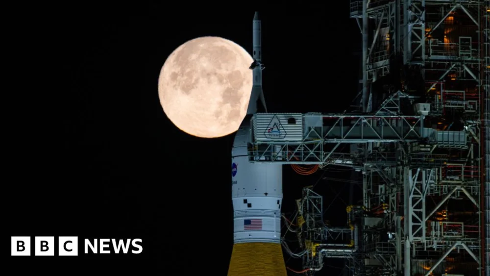 Artemis II: Nasa targets early April for Moon mission.