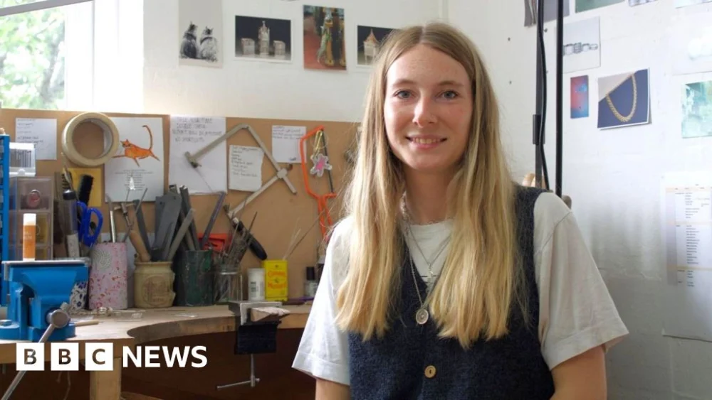 Bristol endometriosis sufferer plans to "urgently" freeze eggs.