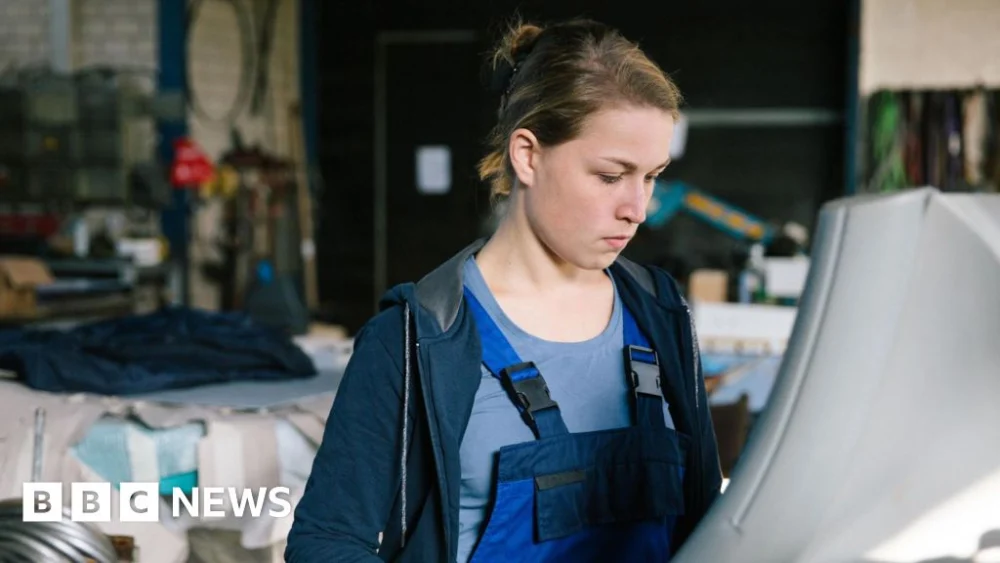Companies offered £3,000 to hire unemployed under-24s.