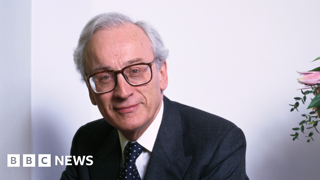 Conservative peer quits after Lords probe into PPE deals