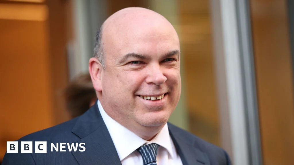 Estate of late tycoon Mike Lynch to pay damages of £920m.