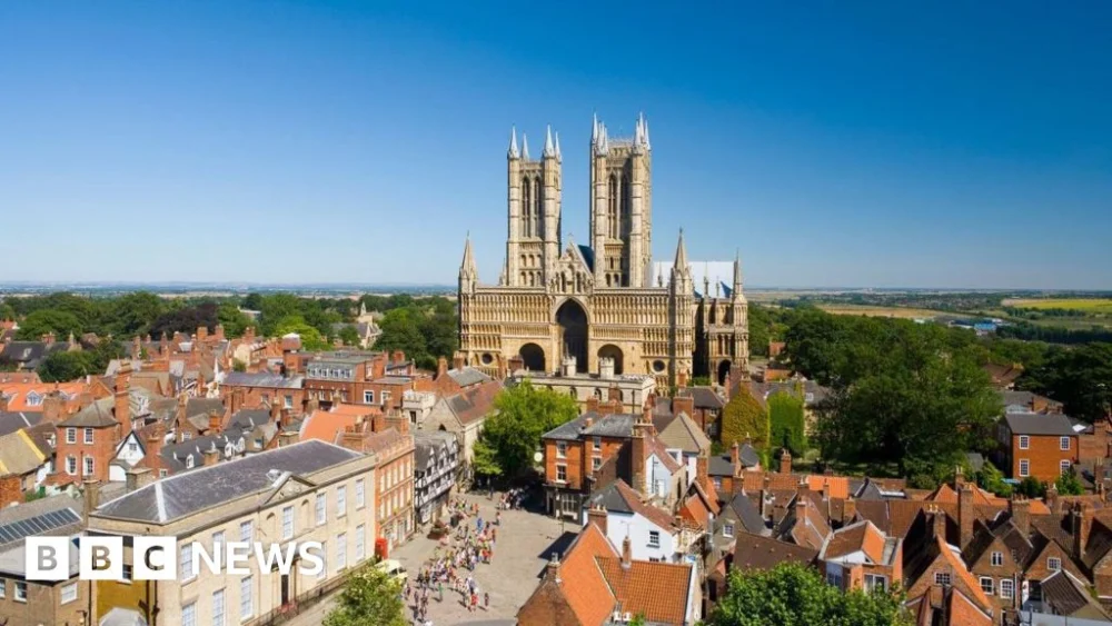 Lincolnshire County Councillors scrap 2050 carbon neutral target.