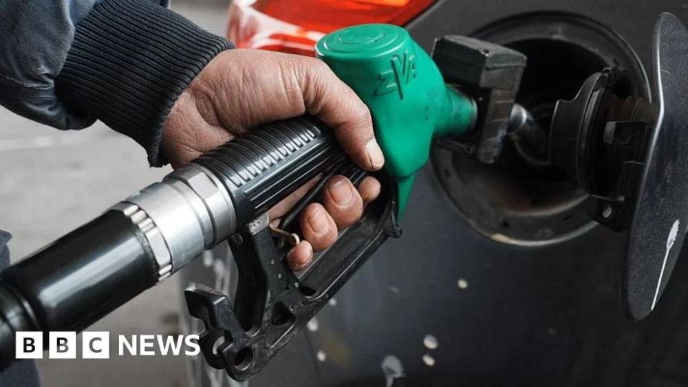 Oil and gas prices rise on new Iran threat to Gulf shipping
