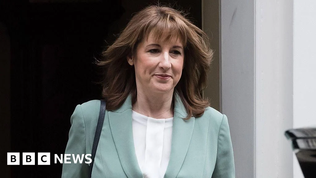 Reeves pledges targeted help if energy bills spiral