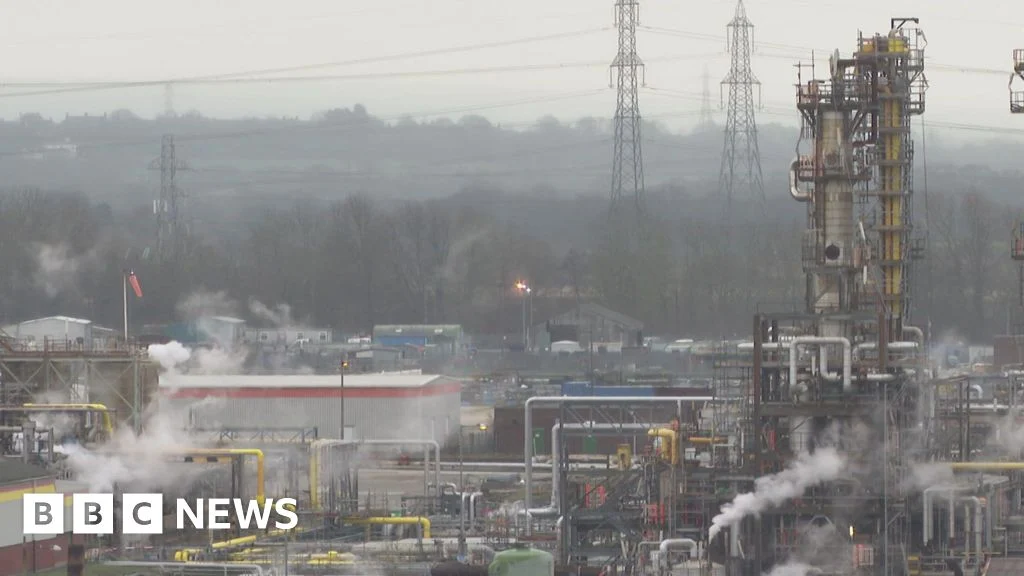 Stanlow oil refinery breaks environmental rules nearly 500 times.