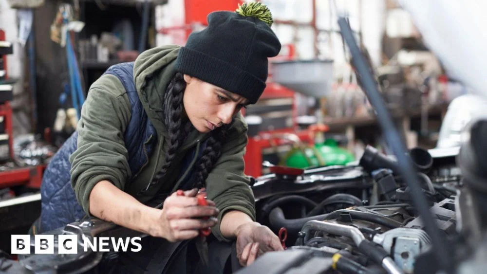UK economy failed to grow in January ahead of Iran war