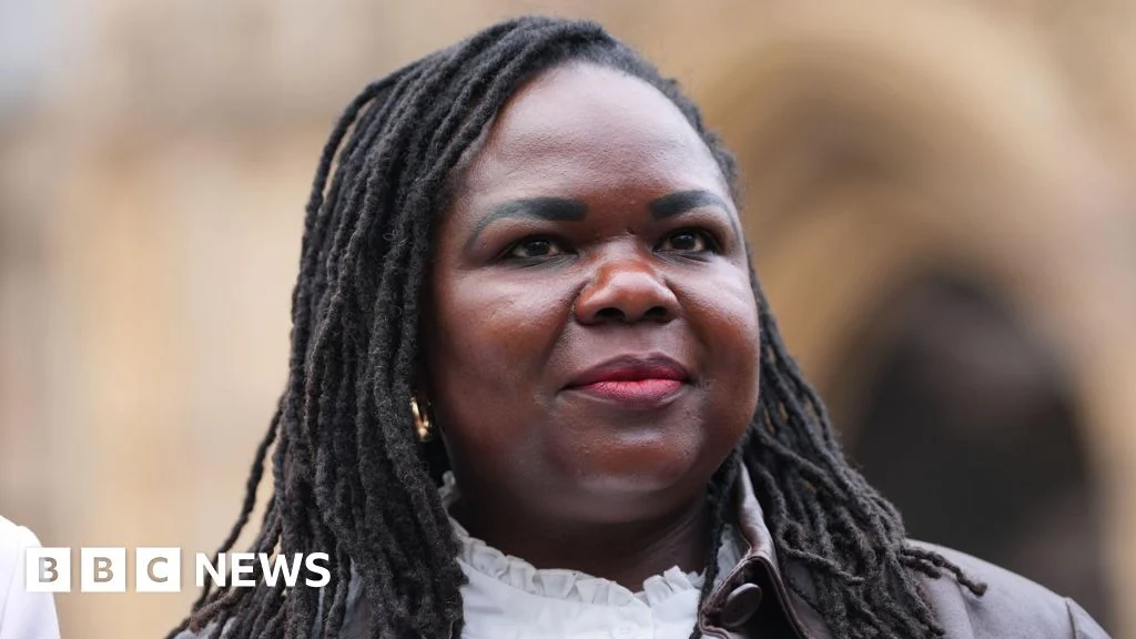 Nurse in trans dispute wins settlement from NHS employer
