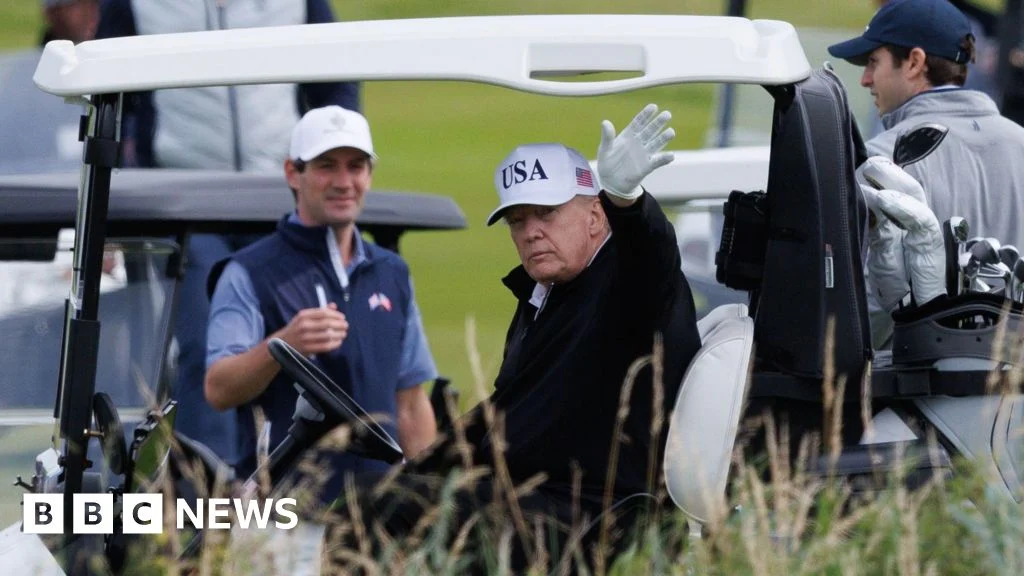 Zack Polanski calls for Trump to be ‘kicked out’ of his Scottish golf courses.