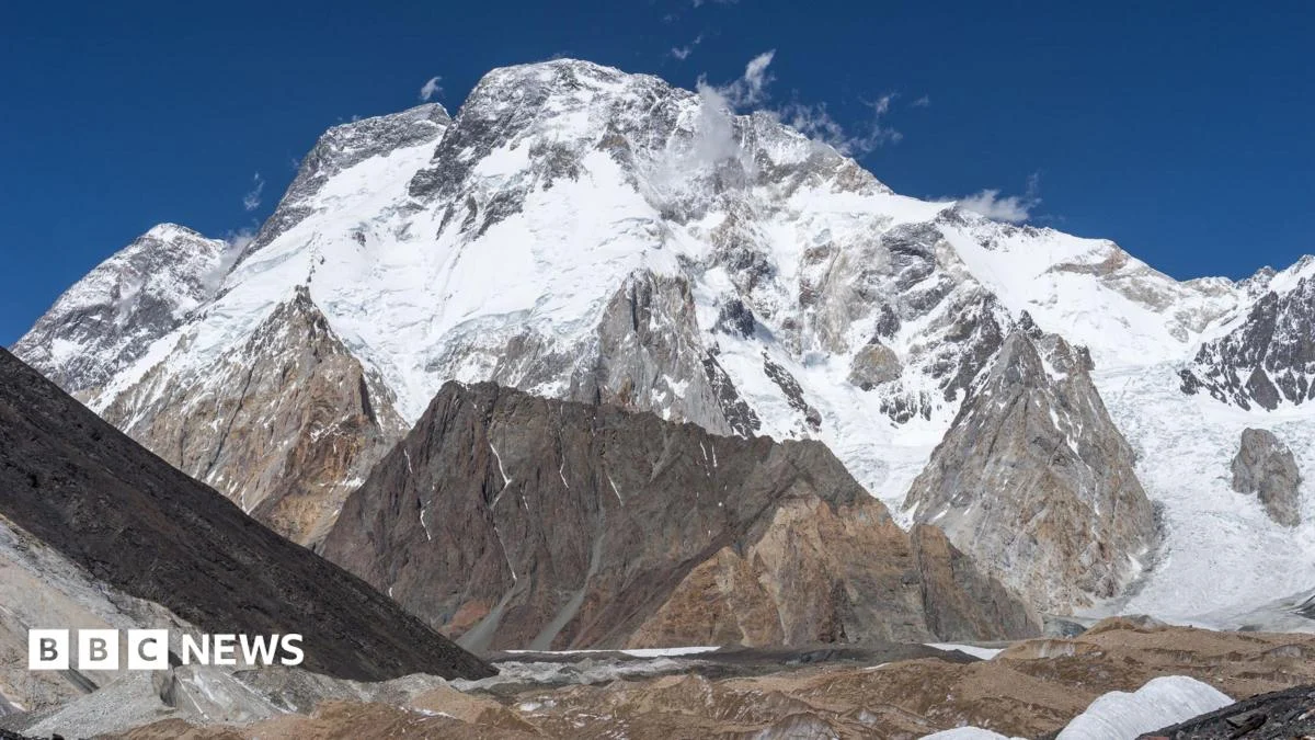 Body of US climber Mallory Geis found after Broad Peak avalanche