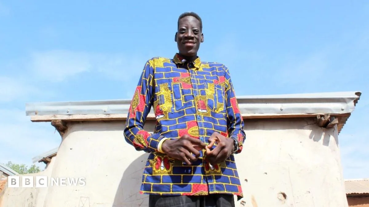 Ghana mourns its tallest man Awuche – a ‘generous and popular giant’