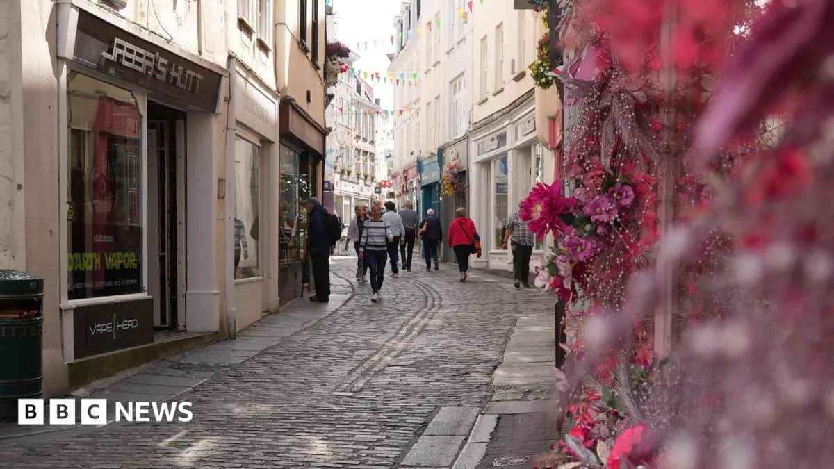 Guernsey energy prices rise by 19% in a year -report