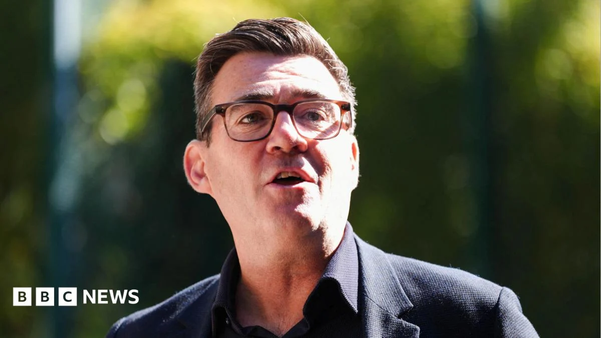 Government to operate as normal while Burnham on holiday, No 10 says