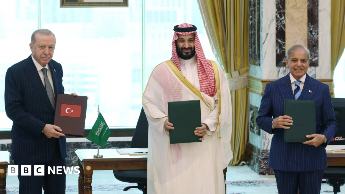 Saudi Arabia, Turkey and Pakistan sign defence agreement.