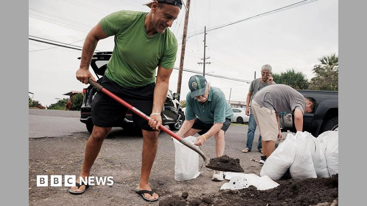 Storm Lala: Hawaii braces for potential first direct hit by a hurricane in 34 years.