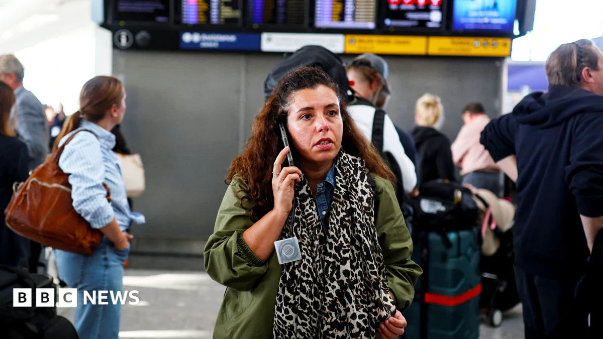 Flight chaos caused by millisecond software defect, says air traffic control body